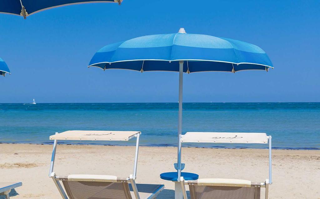 Hotel Atlantic Riviera Mare Misano Adriatico Exteriör bild