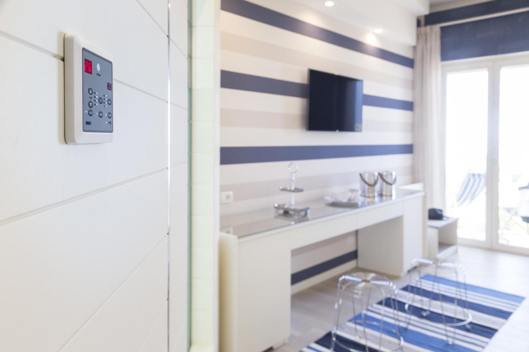 Hotel Atlantic Riviera Mare Misano Adriatico Rum bild
