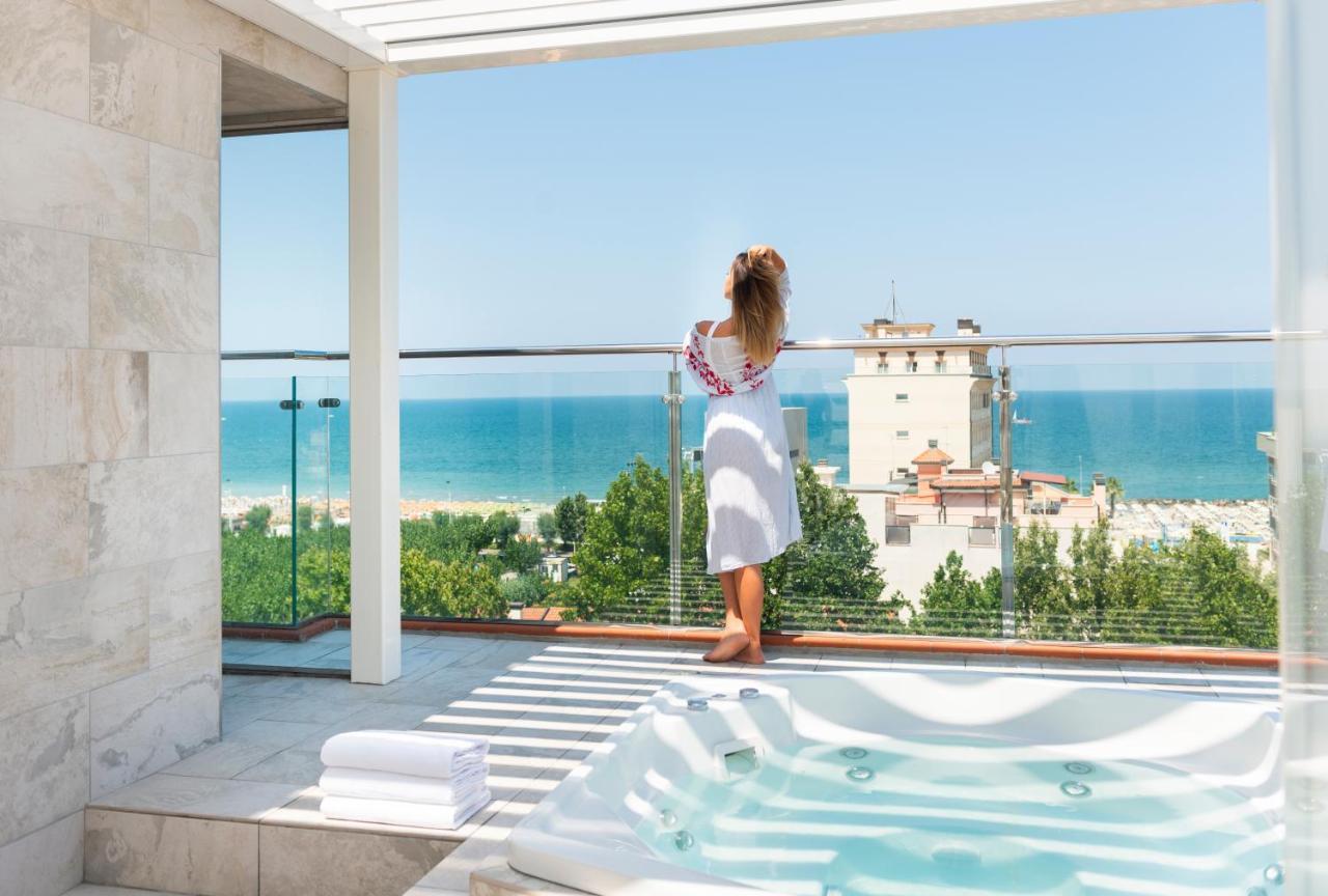 Hotel Atlantic Riviera Mare Misano Adriatico Exteriör bild